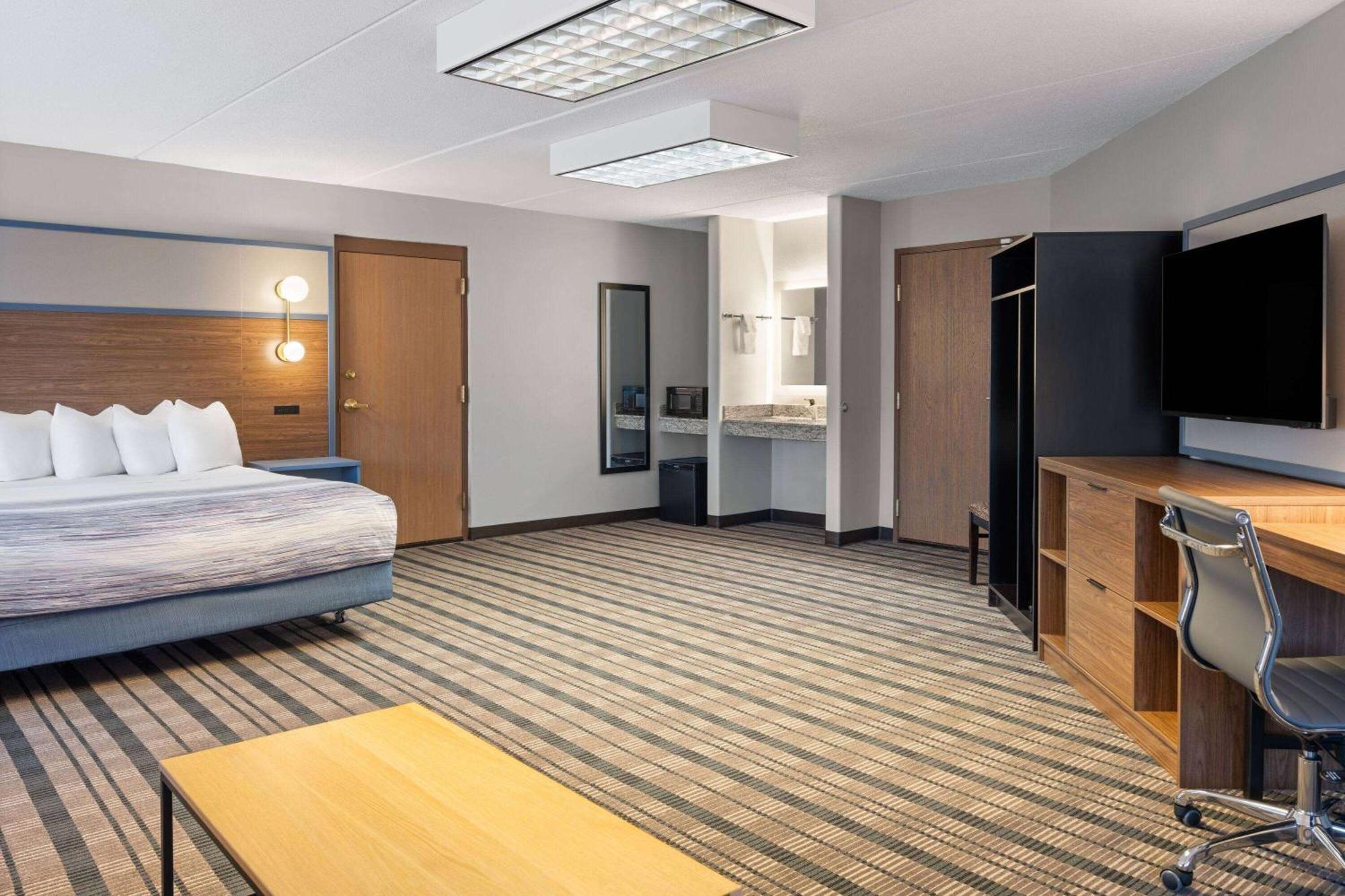 Americinn By Wyndham Beaver Dam Exteriör bild